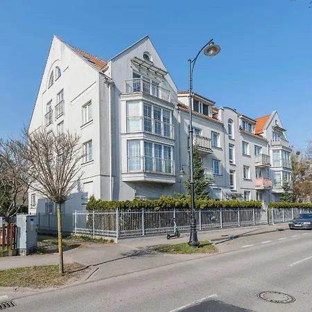 Z Parkingiem By Oneapartments * Σόποτ